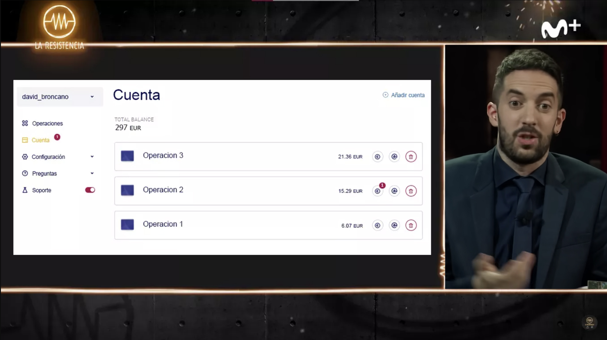 La abogada Elena Ponomareva tras ser rociada por la sustancia verde.